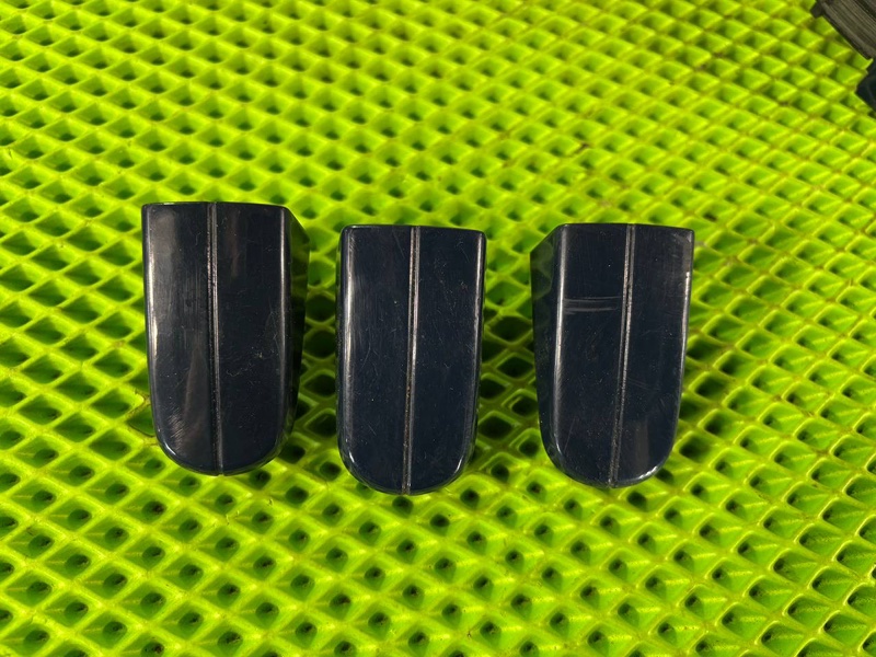 Ручка двери Ford Focus 3 СЕДАН (б/у) Ручка двери Ford Focus 3 СЕДАН (б/у)