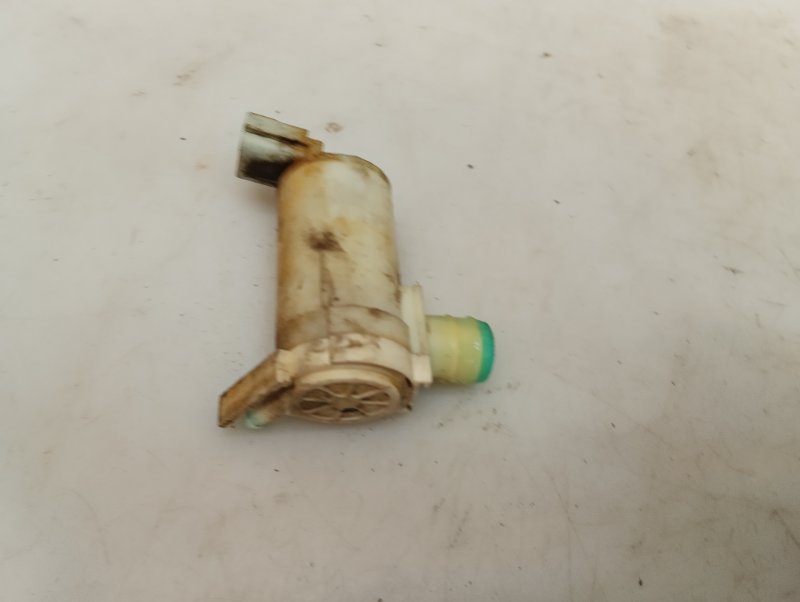 Насос омывателя Chery Fora A21 A21 2.0 2007 (б/у) Насос омывателя Chery Fora A21 A21 2.0 2007 (б/у)