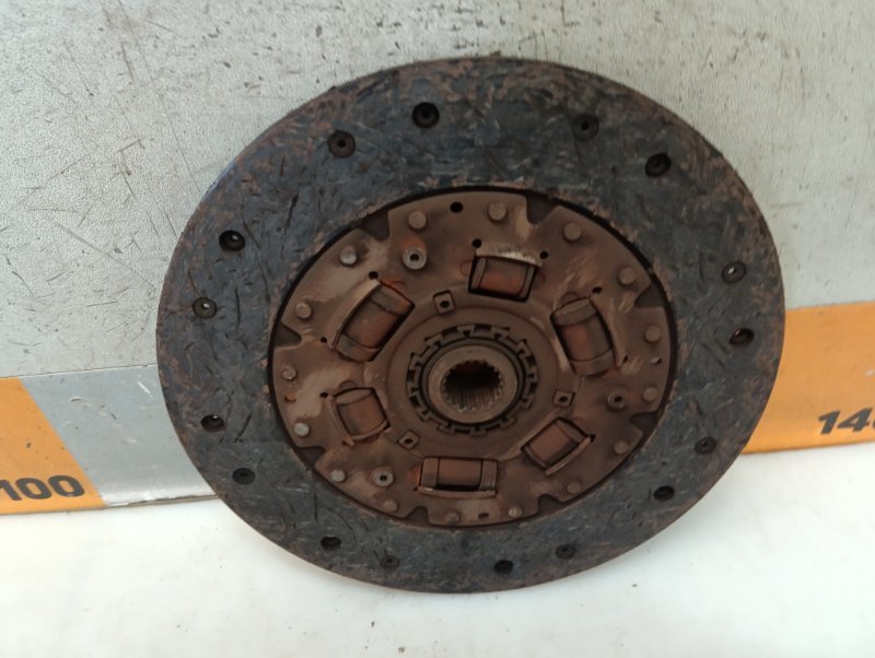 Диск сцепления Chery Tiggo T11 DB 1.8 2008 (б/у) Диск сцепления Chery Tiggo T11 DB 1.8 2008 (б/у)