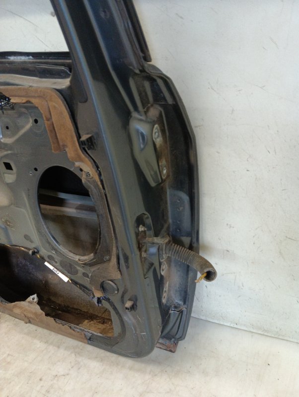 Дверь задняя левая Ford Mondeo 3 2.0 2002 (б/у)