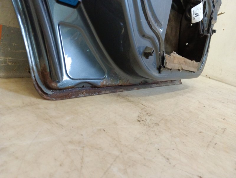 Дверь задняя левая Ford Mondeo 3 2.0 2002 (б/у)