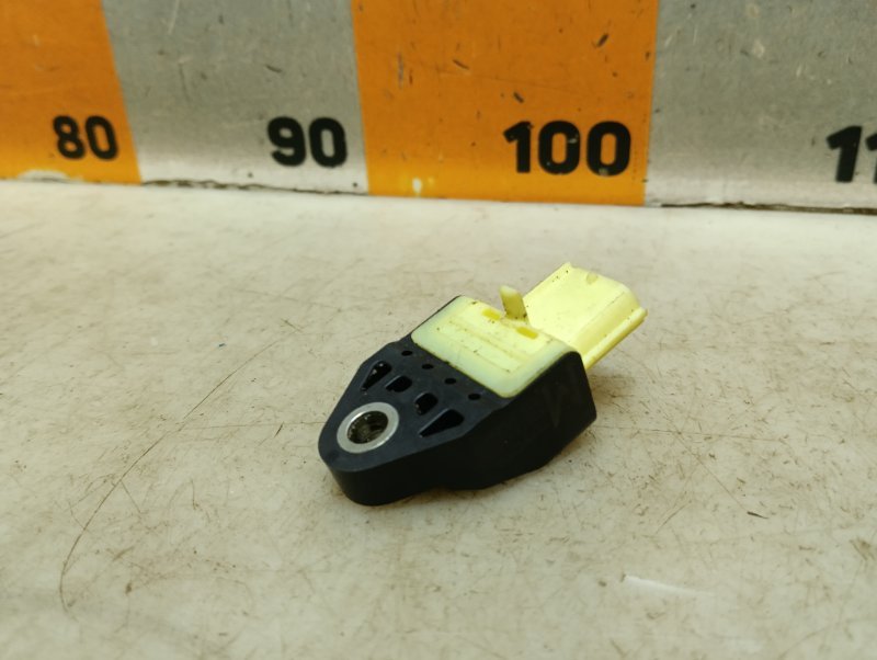 Датчик AIR BAG Toyota RAV4 XA30 2.4 2008 (б/у)