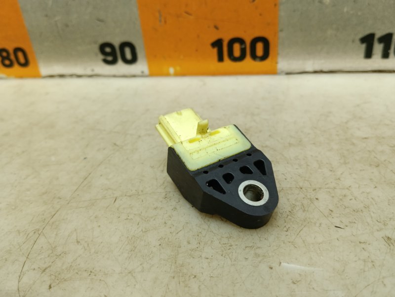 Датчик AIR BAG Toyota RAV4 XA30 2.4 2008 (б/у)