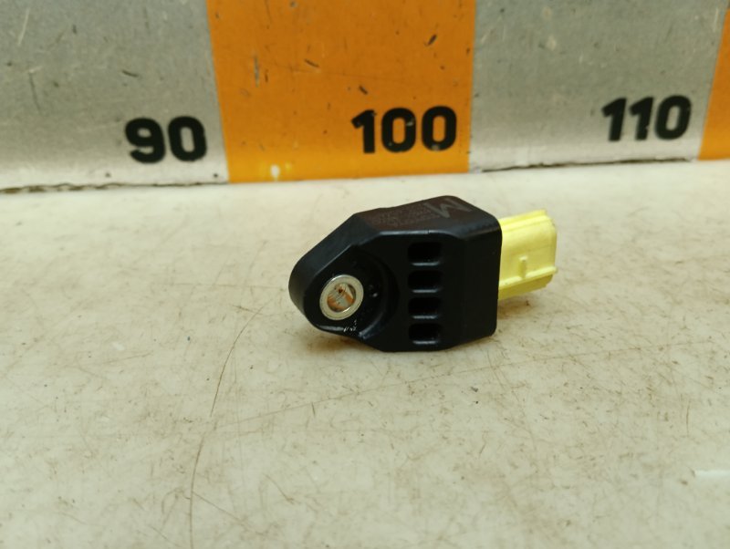 Датчик AIR BAG Toyota RAV4 XA30 2.4 2008 (б/у)