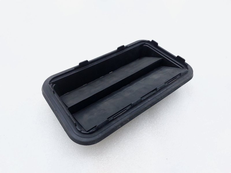 Решетка вентиляционная Lexus RX300 AL20 8ARFTS 2017 задн. прав. (б/у)