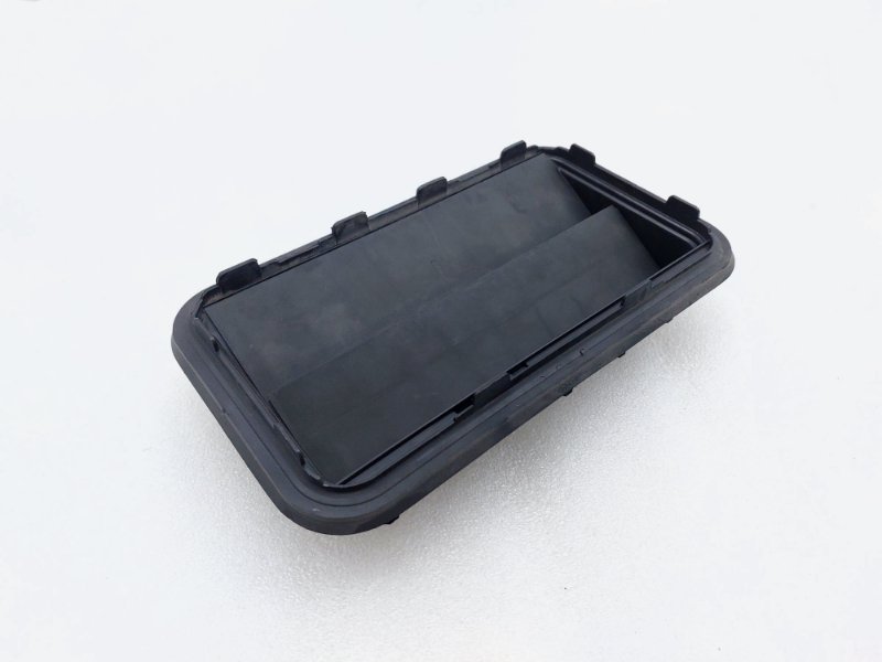 Решетка вентиляционная Lexus RX300 AL20 8ARFTS 2017 задн. прав. (б/у)