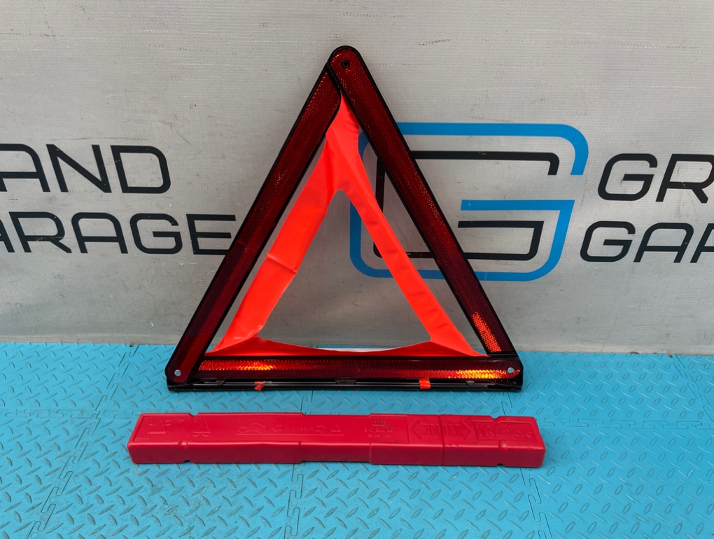 Знак аварийной остановки Audi A6 C7 CHVA 2.8 2013 (б/у)