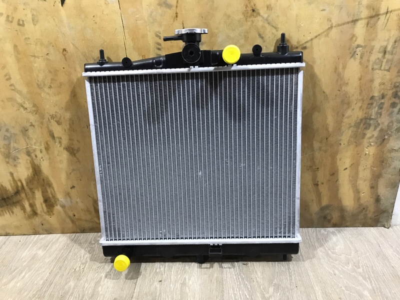 Радиатор охлаждения Nissan/Renault Note/Micra/Clio/Modus 02