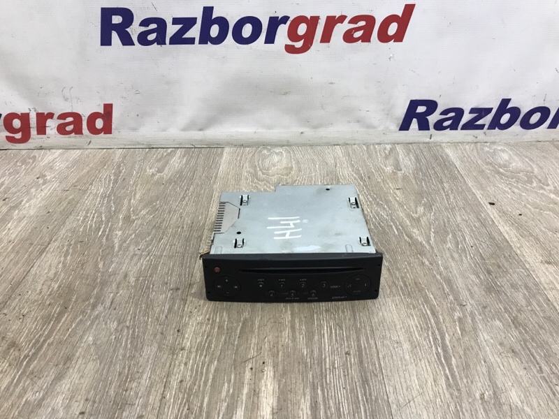 Магнитола Renault Master 2.5DCI 2010 (б/у)