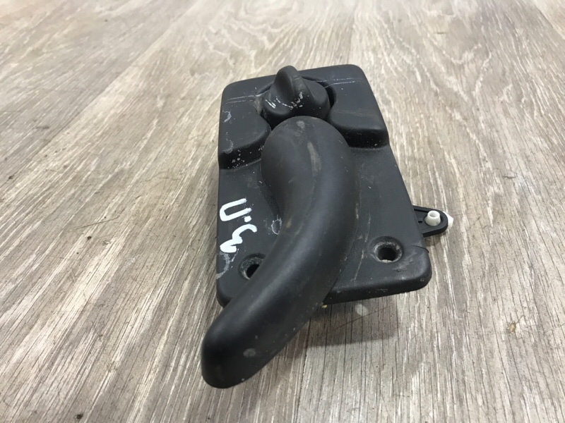 Ручка двери Renault Master 2.5DCI 2010 задн. прав. (б/у)