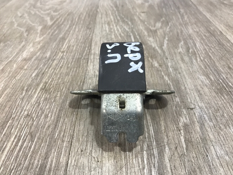 Замок двери Renault Master 2.5DCI 2010 задн. (б/у) Замок двери Renault Master 2.5DCI 2010 задн. (б/у)