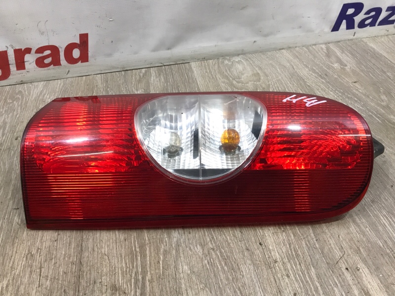 Фонарь Renault Master 2.5DCI 2010 прав. (б/у)