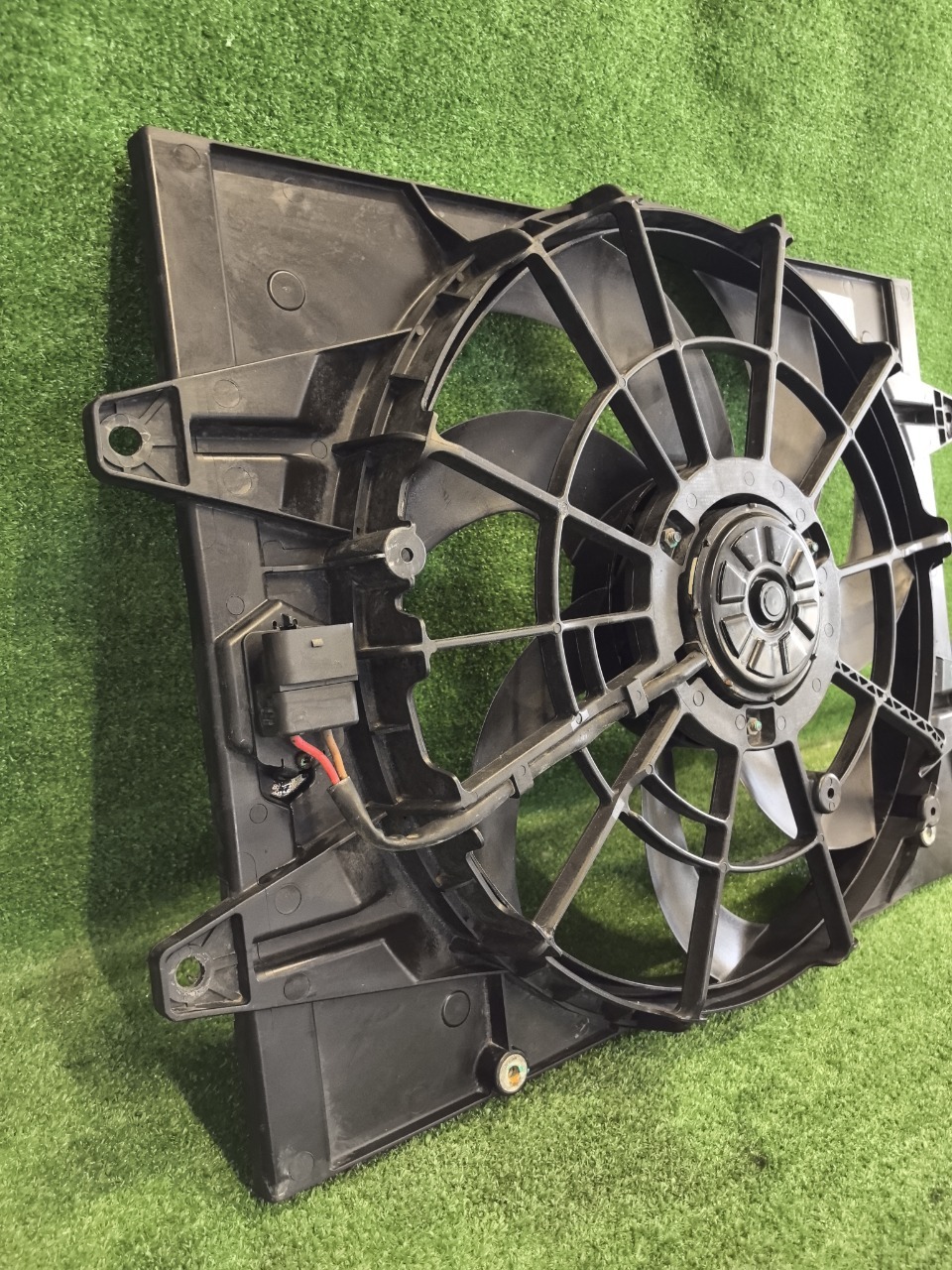 Диффузор с вентилятором CHERY TIGGO 7 Pro SQRE4T15C 2022 (б/у)