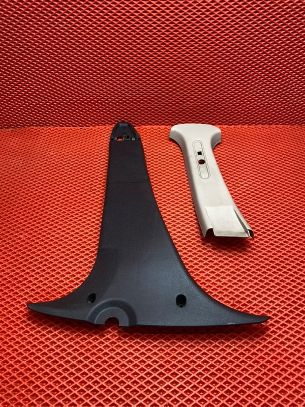 Обшивка центральной стойки Renault Duster F4R 400 2012 лев. (б/у)