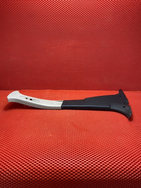 Обшивка центральной стойки Renault Duster F4R 400 2012 лев. (б/у)