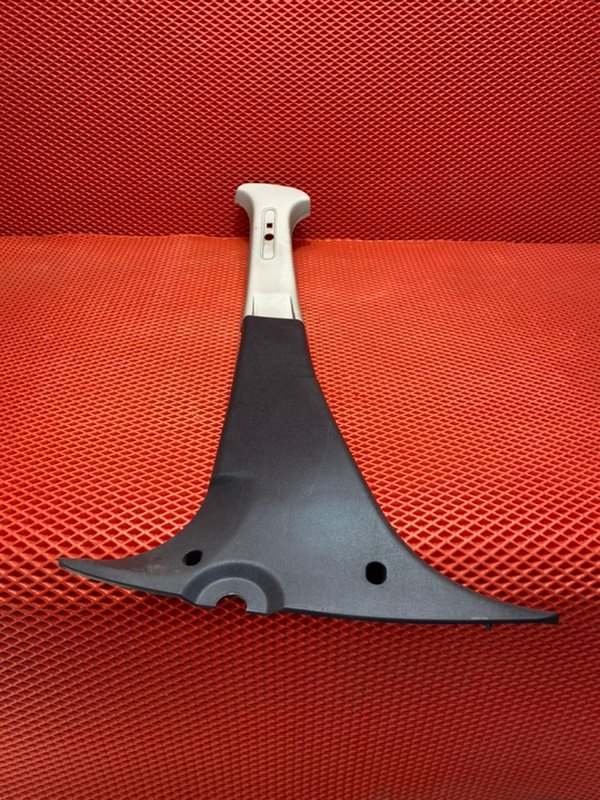 Обшивка центральной стойки Renault Duster F4R 400 2012 лев. (б/у)