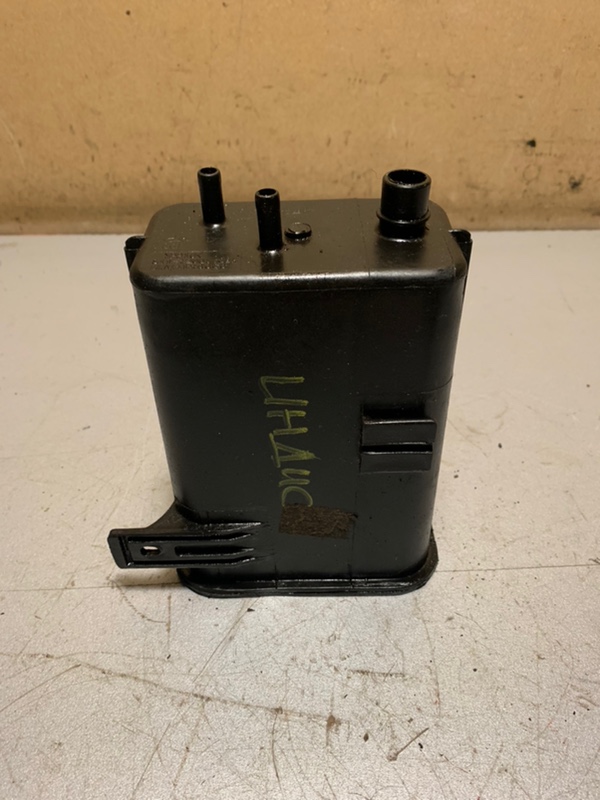 Топливный абсорбер Chery IndiS S18D SQR473F 2012 (б/у) Топливный абсорбер Chery IndiS S18D SQR473F 2012 (б/у)