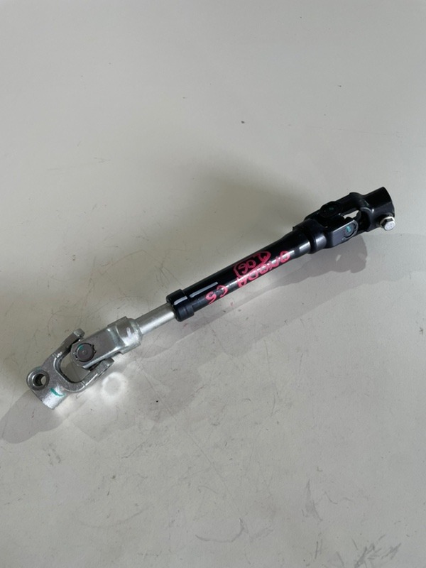 Рулевой карданчик OMODA C5 SQRF4J16 (б/у) Рулевой карданчик OMODA C5 SQRF4J16 (б/у)