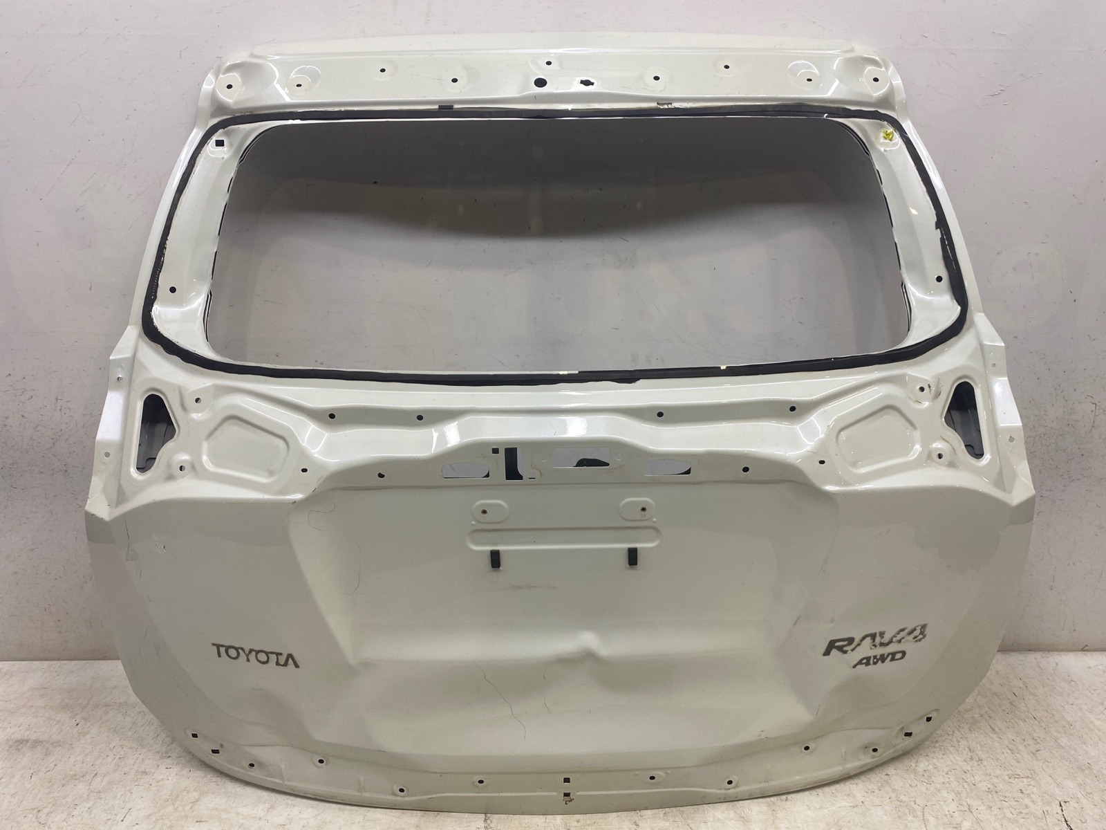 Крышка багажника Toyota Rav4 2012-2019 XA40 6700542430 id37768 запчасть БУ  купить в Уфе, цена 8800₽