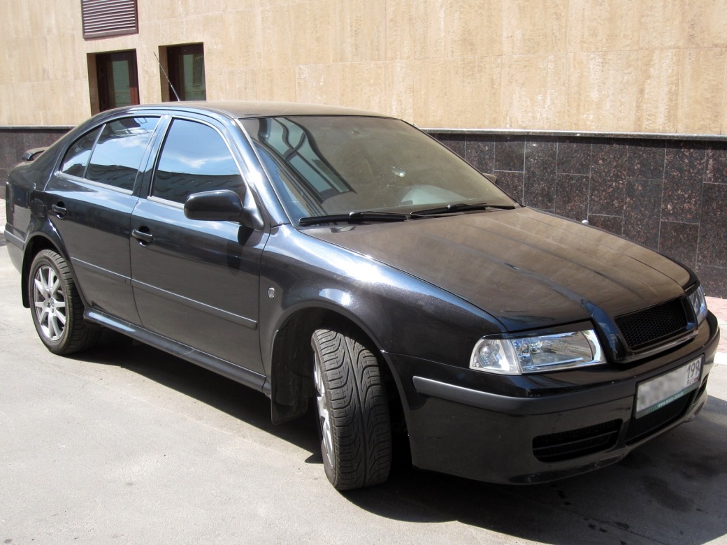 Кожух рулевой колонки SKODA Octavia 2006 A4 1.4 BCA 8L1953515 id9057  запчасть БУ купить в Санкт-Петербурге, цена 1210₽