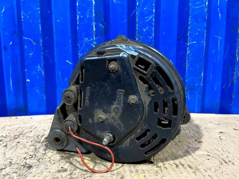 Генератор Ford Escort 2002 (б/у)