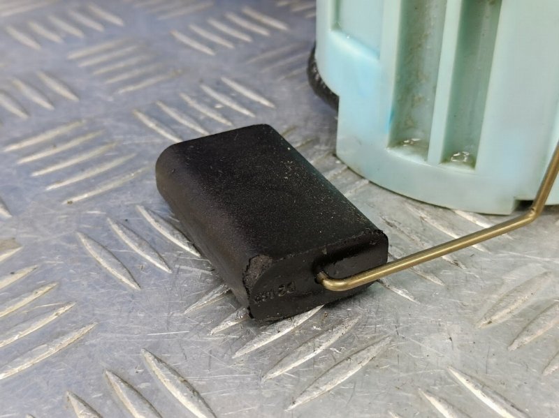 Топливный насос Chery Tiggo T11 1.6 SQRE4G16 2013 (б/у) Топливный насос Chery Tiggo T11 1.6 SQRE4G16 2013 (б/у)