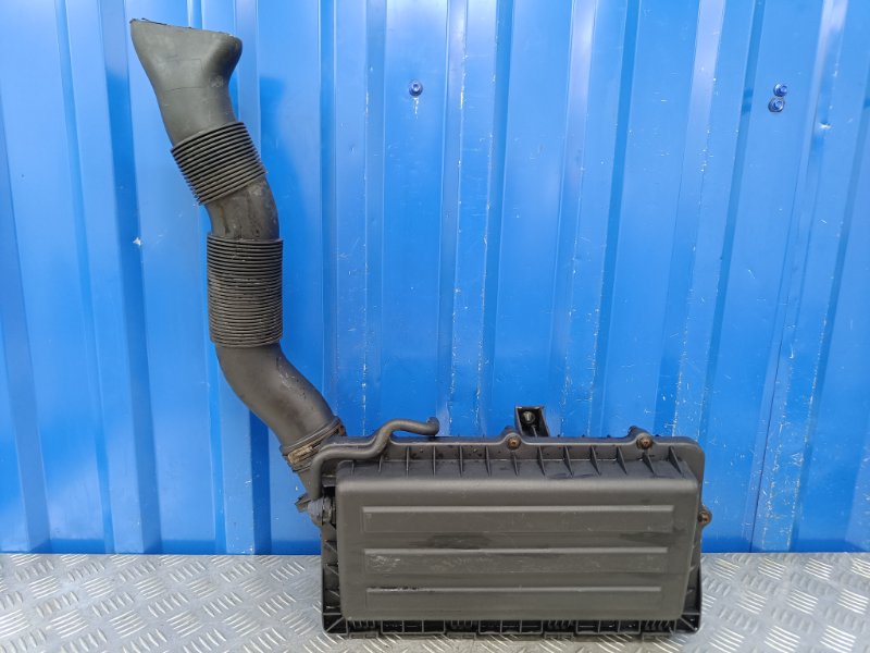 Корпус воздушного фильтра Volkswagen Golf 2009 6 1.4 CGG контрактная