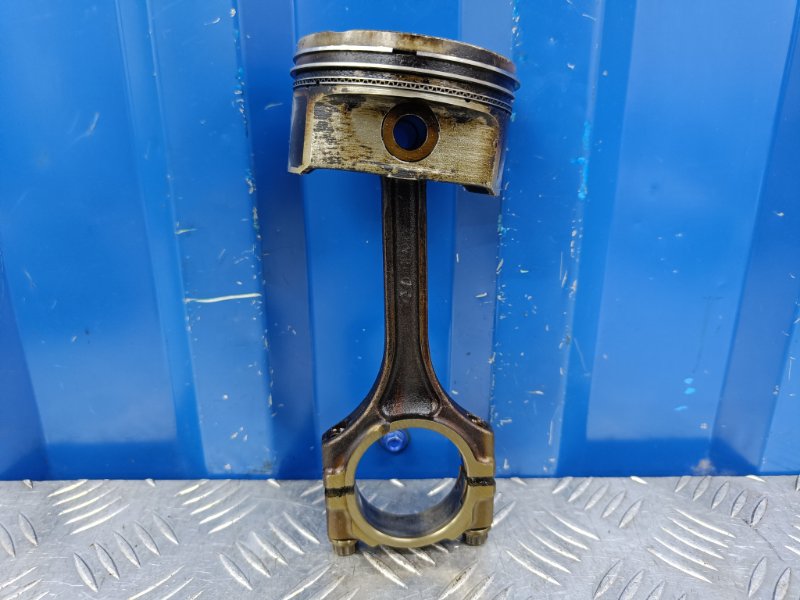 Поршень с шатуном Kia Cerato LD 1.6 G4FC 2007 (б/у)