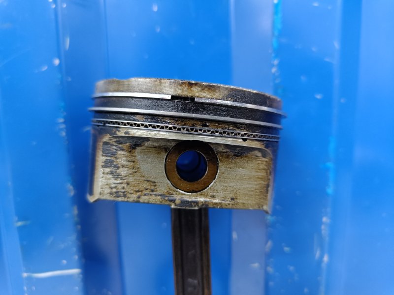 Поршень с шатуном Kia Cerato LD 1.6 G4FC 2007 (б/у)