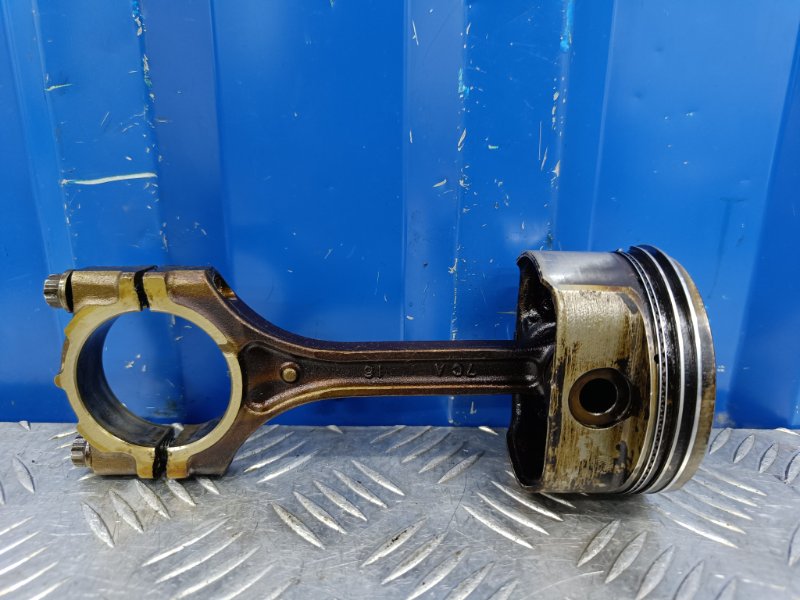 Поршень с шатуном Kia Cerato LD 1.6 G4FC 2007 (б/у)