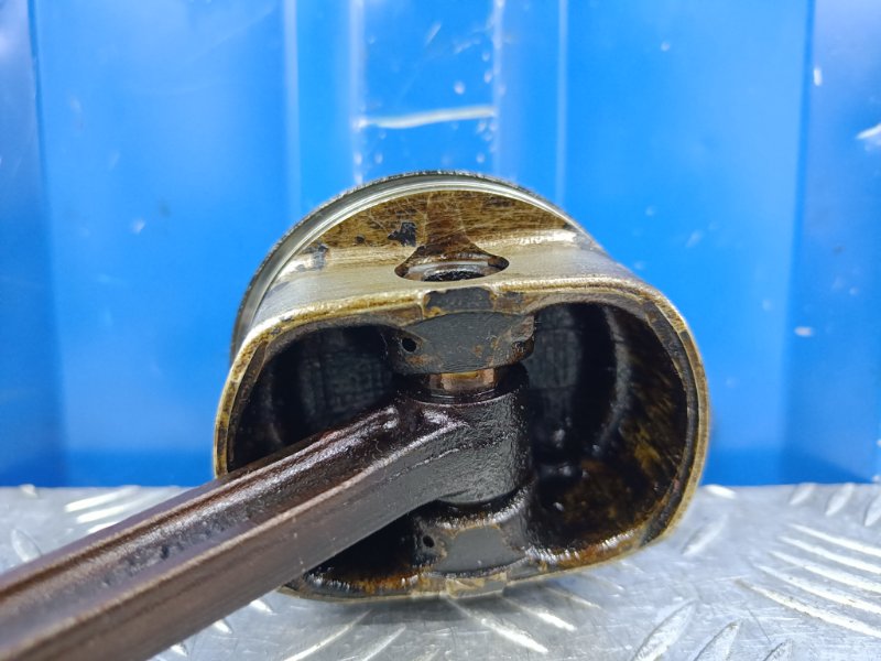 Поршень с шатуном Kia Cerato LD 1.6 G4FC 2007 (б/у)