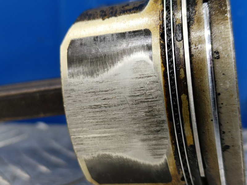 Поршень с шатуном Kia Cerato LD 1.6 G4FC 2007 (б/у) Поршень с шатуном Kia Cerato LD 1.6 G4FC 2007 (б/у)