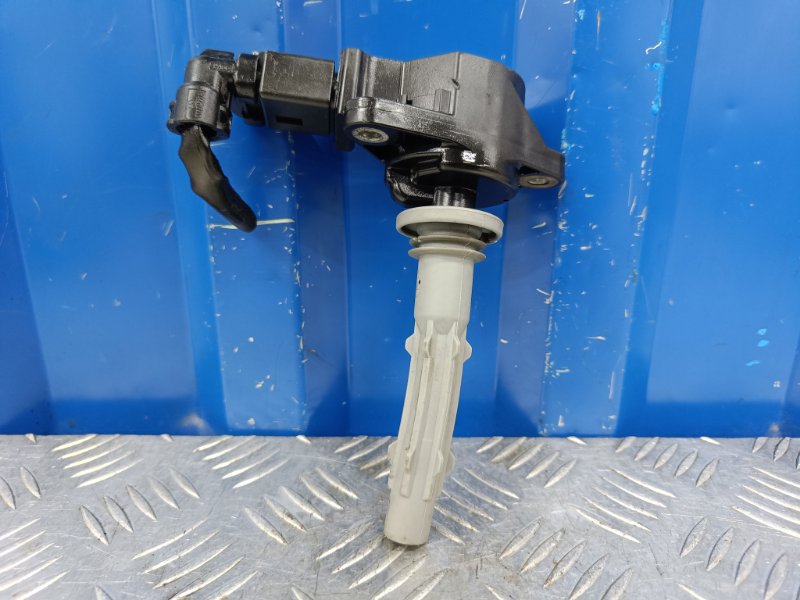 Катушка зажигания Mercedes-Benz M-Class W164 3.5 M272.967 2008 (б/у) Катушка зажигания Mercedes-Benz M-Class W164 3.5 M272.967 2008 (б/у)