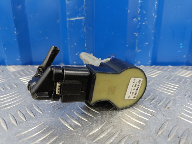 Катушка зажигания Mercedes-Benz M-Class W164 3.5 M272.967 2008 (б/у) Катушка зажигания Mercedes-Benz M-Class W164 3.5 M272.967 2008 (б/у)