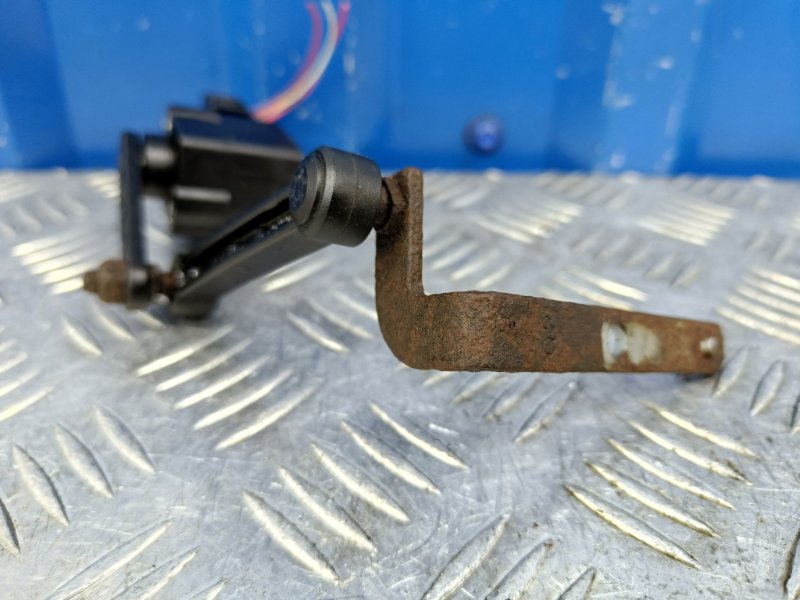 Датчик положения кузова Mercedes-Benz M-Class W164 3.5 M272.967 2008 перед. (б/у)