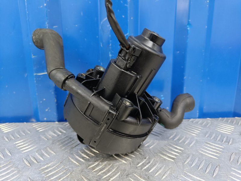 Насос продувки катализаторов Mercedes-Benz M-Class W164 3.5 M272.967 2008 (б/у) Насос продувки катализаторов Mercedes-Benz M-Class W164 3.5 M272.967 2008 (б/у)