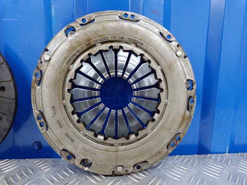 Комплект сцепления Renault Megane BZ0 1.5 K9KG832 2008 (б/у) Комплект сцепления Renault Megane BZ0 1.5 K9KG832 2008 (б/у)