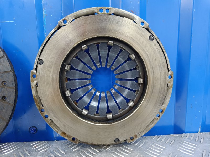 Комплект сцепления Renault Megane BZ0 1.5 K9KG832 2008 (б/у) Комплект сцепления Renault Megane BZ0 1.5 K9KG832 2008 (б/у)