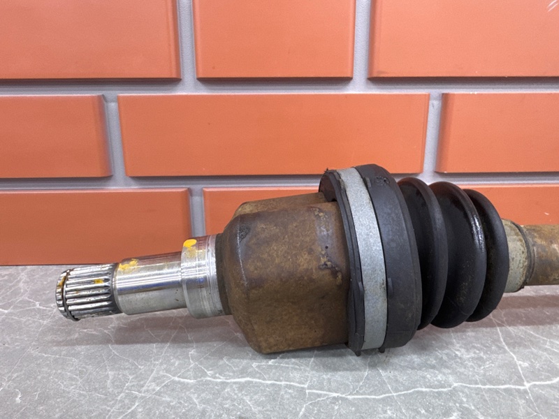 Привод Ford Focus DB 1.6 SIDA 2008 перед. лев. (б/у)