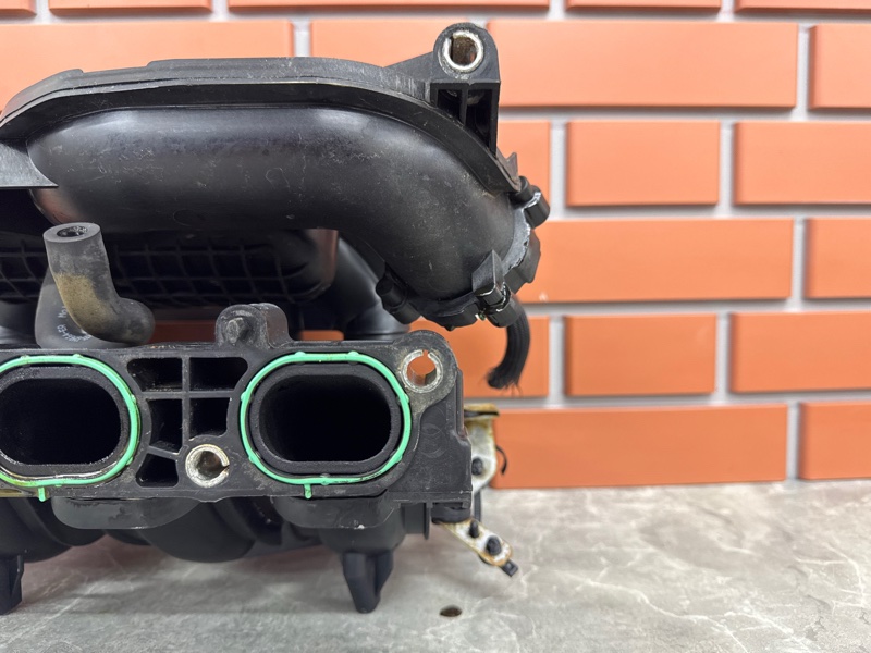 Коллектор впускной Ford Focus DB 1.6 SIDA 2008 (б/у)