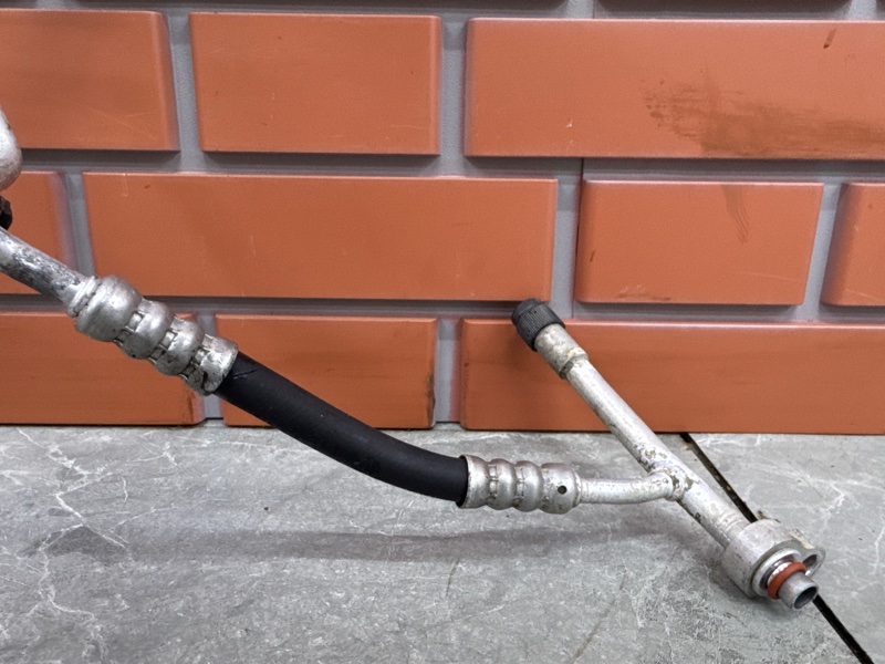 Трубка кондиционера Ford Focus DB 1.6 SIDA 2008 (б/у)