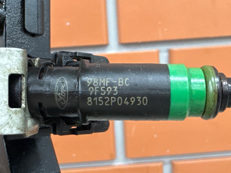 Топливная рампа Ford Focus DB 1.6 SIDA 2008 (б/у)