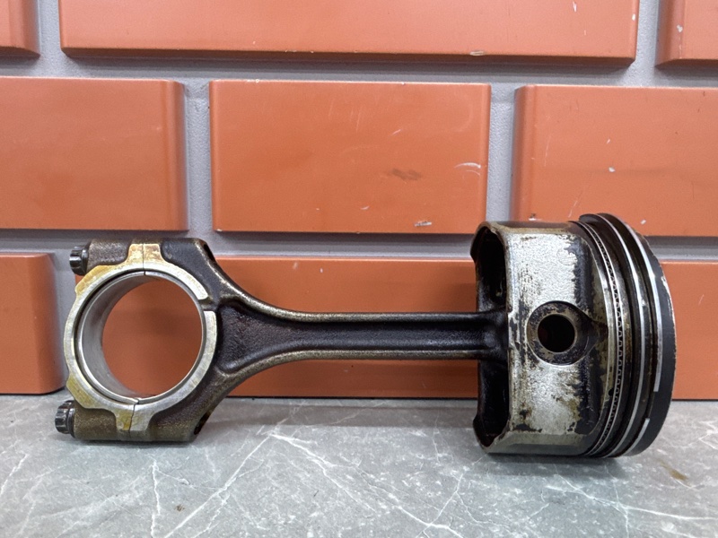 Поршень с шатуном Hyundai Elantra HD 1.6 G4FC 2008 (б/у)