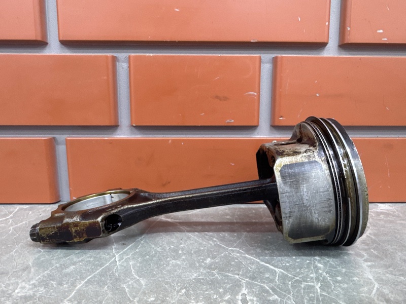 Поршень с шатуном Hyundai Elantra HD 1.6 G4FC 2008 (б/у)