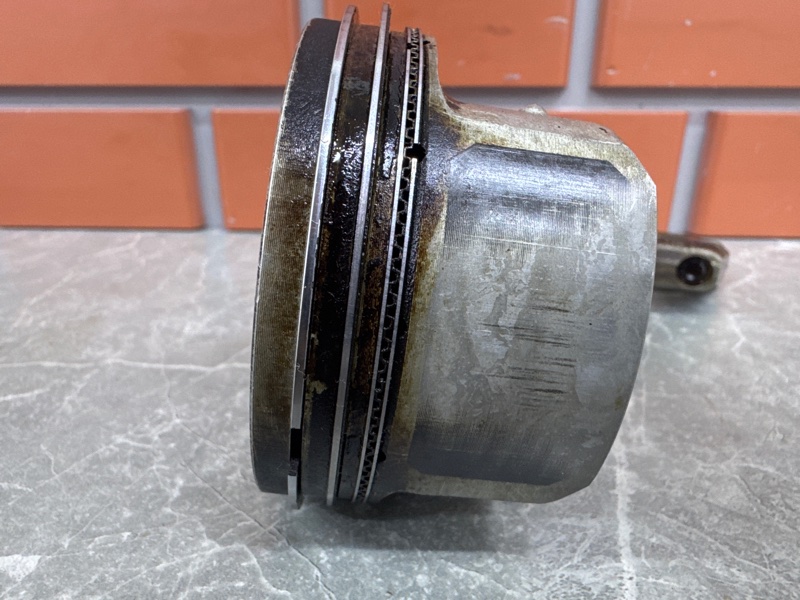 Поршень с шатуном Hyundai Elantra HD 1.6 G4FC 2008 (б/у)