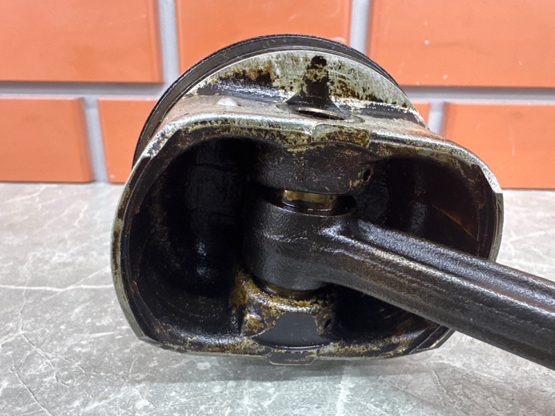 Поршень с шатуном Hyundai Elantra HD 1.6 G4FC 2008 (б/у)