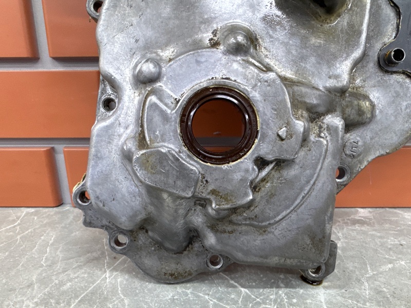 Крышка Двс передняя Hyundai Elantra HD 1.6 G4FC 2008 (б/у) Крышка Двс передняя Hyundai Elantra HD 1.6 G4FC 2008 (б/у)