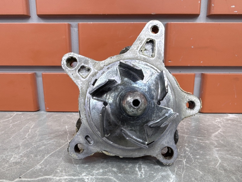 Помпа водяная Hyundai Elantra HD 1.6 G4FC 2008 (б/у) Помпа водяная Hyundai Elantra HD 1.6 G4FC 2008 (б/у)