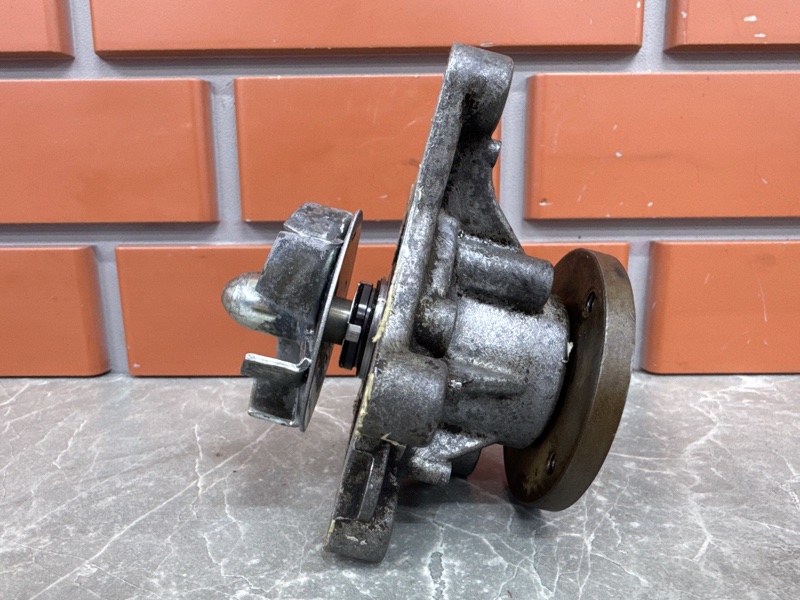 Помпа водяная Hyundai Elantra HD 1.6 G4FC 2008 (б/у) Помпа водяная Hyundai Elantra HD 1.6 G4FC 2008 (б/у)