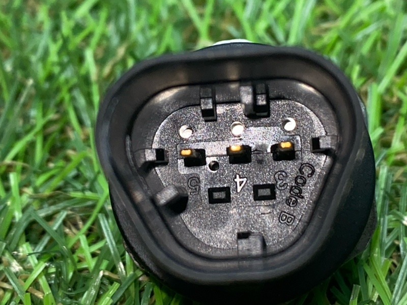 Датчик давления топлива Volvo S60 2.0 B4204T7 (б/у) Датчик давления топлива Volvo S60 2.0 B4204T7 (б/у)